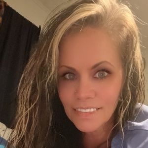 Meet your Posher, Kelli